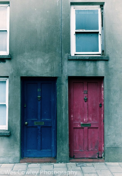 Carnough two doors color efex