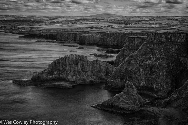 Cliffs and rocks bw